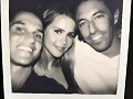 Claire Holt con su hermano y novio Andrew Joblon