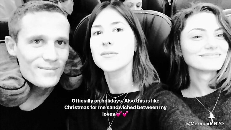 Phoebe Tonkin - Instagram Story Diciembre 2017