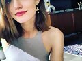 Phoebe Tonkin en Diciembre 2017