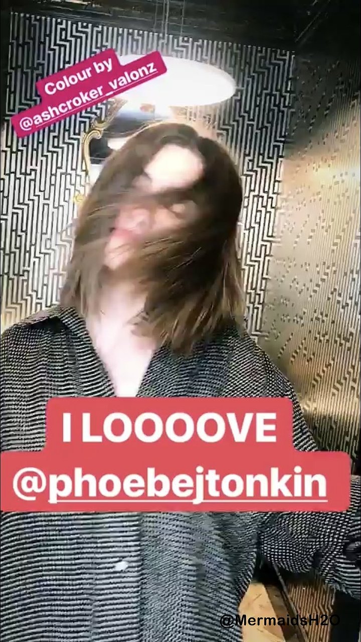 Phoebe Tonkin - Instagram Story January 2018