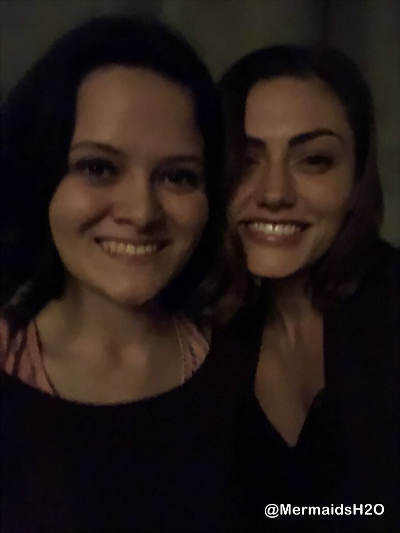 Phoebe Tonkin con fans The Originals 5ª temporada