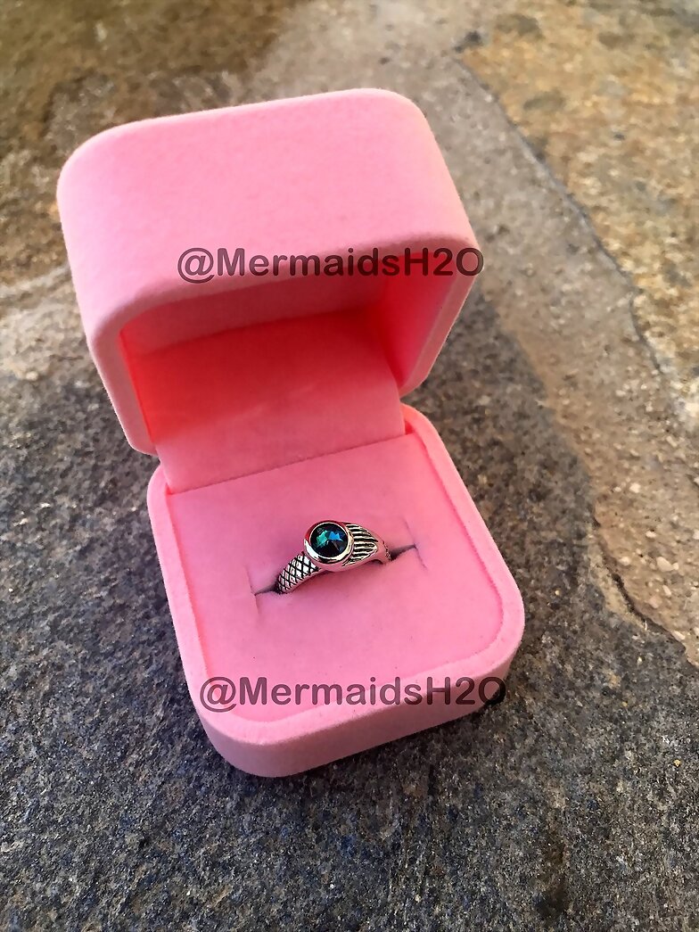 Mi anillo de Mako Mermaids de atoichi