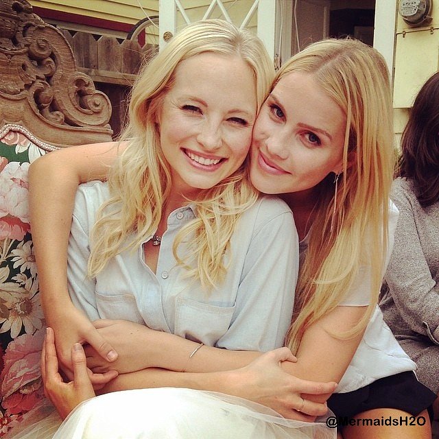 Claire Holt en el Bridal Shower de Candice Accola
