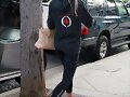 Claire Holt caminando al gym en LA, Aug 11, 2014