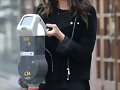 Phoebe Tonkin en Los Angeles (Dec 17, 2014)