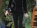 Phoebe Tonkin en Los Angeles (Dec 17, 2014)