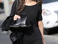 Phoebe Tonkin en Los Angeles (Dec 17, 2014)
