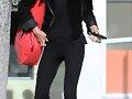 Phoebe Tonkin en Los Angeles (Dec 17, 2014)