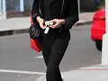 Phoebe Tonkin en Los Angeles (Dec 17, 2014)