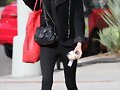 Phoebe Tonkin en Los Angeles (Dec 17, 2014)
