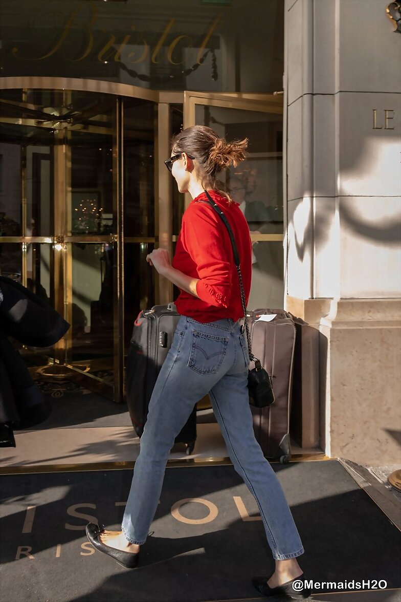 Phoebe Tonkin en Paris, Francia (May 2018)