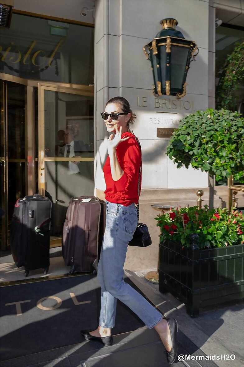 Phoebe Tonkin en Paris, Francia (May 2018)