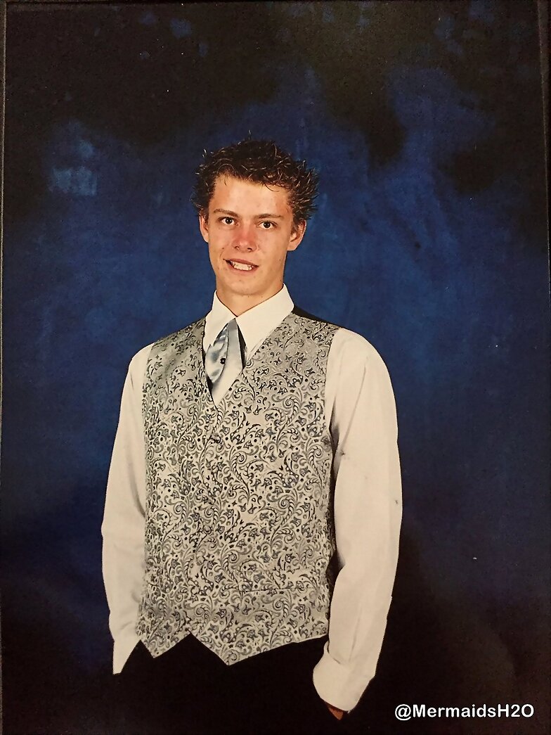 Luke Mitchell de joven