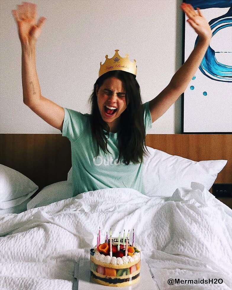 Claire Holt celebra su 30 cumpleaños