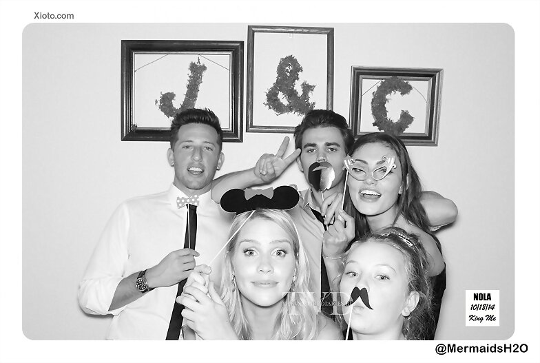 Claire & Phoebe - photobooth boda de Candice 2014