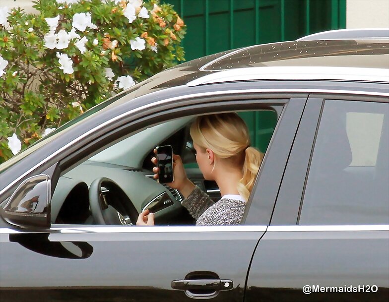 Claire Holt en West Hollywood, LA (Dec 6, 2014)