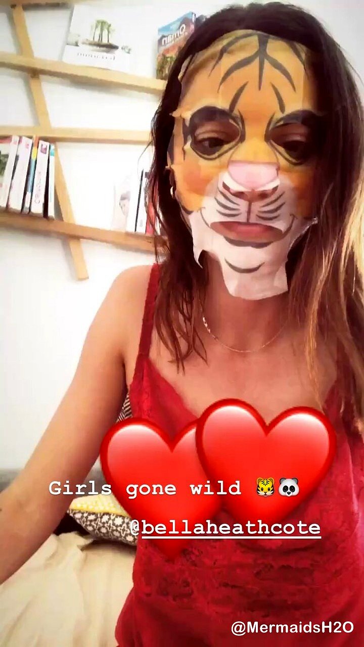 Phoebe Tonkin - Instagram Story Junio 2018