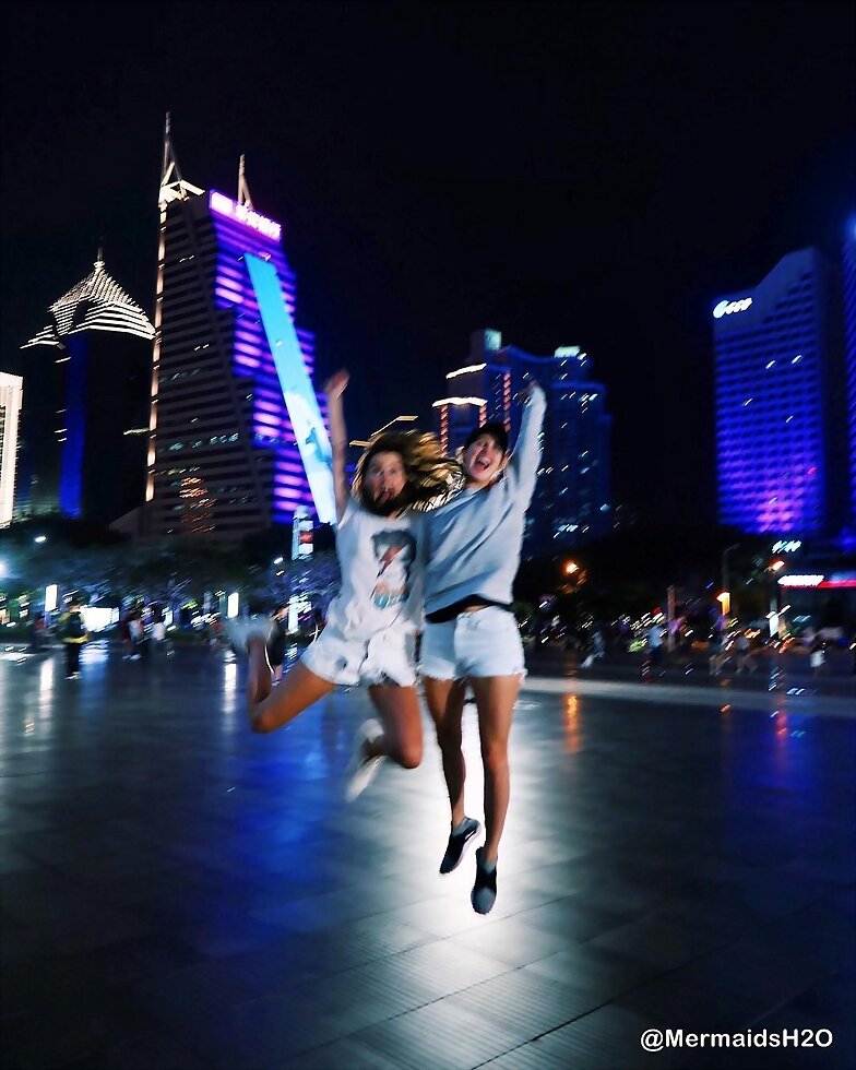 Claire Holt & Stacey Kenealy en Hong Kong | 2018