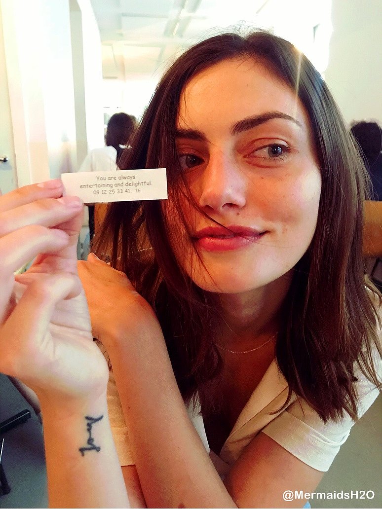 Phoebe Tonkin en Paris, Francia (Junio 2018)