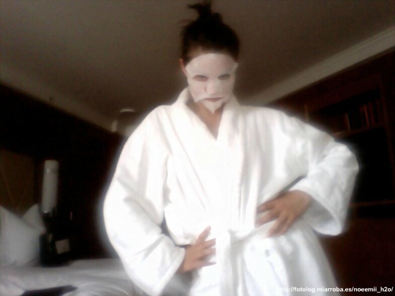 Phoebe Tonkin