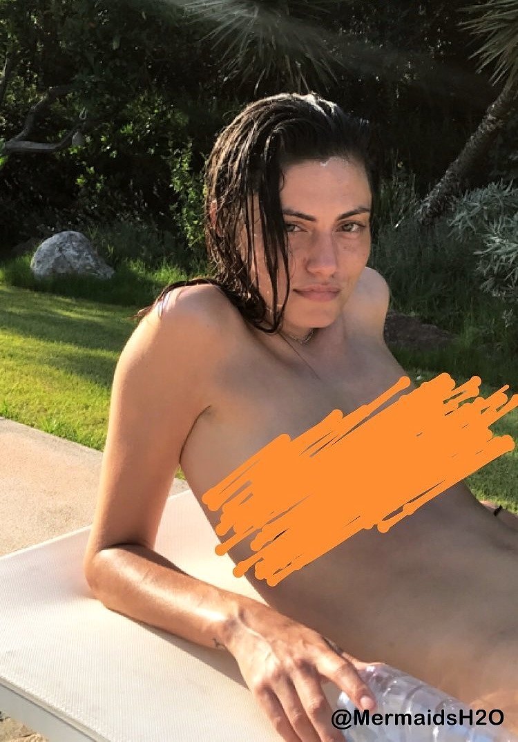 Phoebe Tonkin en Mallorca, España (Julio 2018)