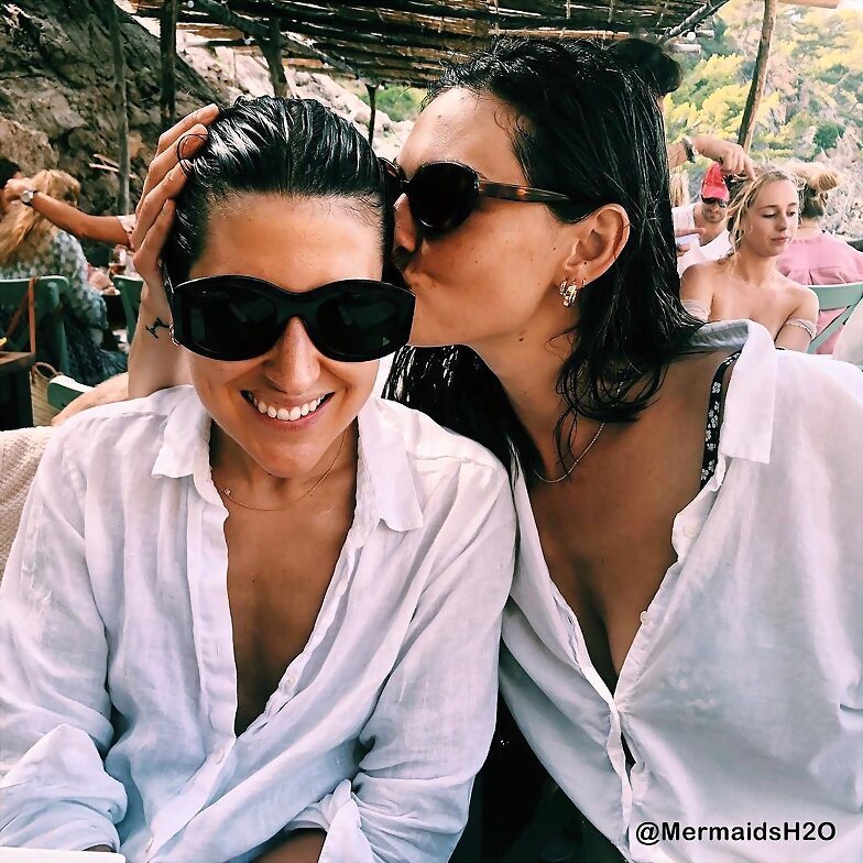 Phoebe Tonkin en Mallorca, España (Julio 2018)