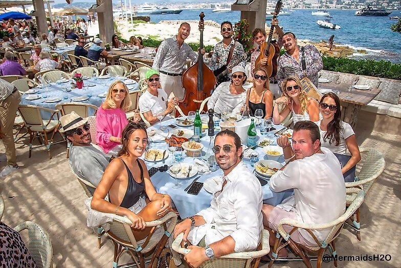 Claire Holt y Andrew Joblon en Italia | July 2018