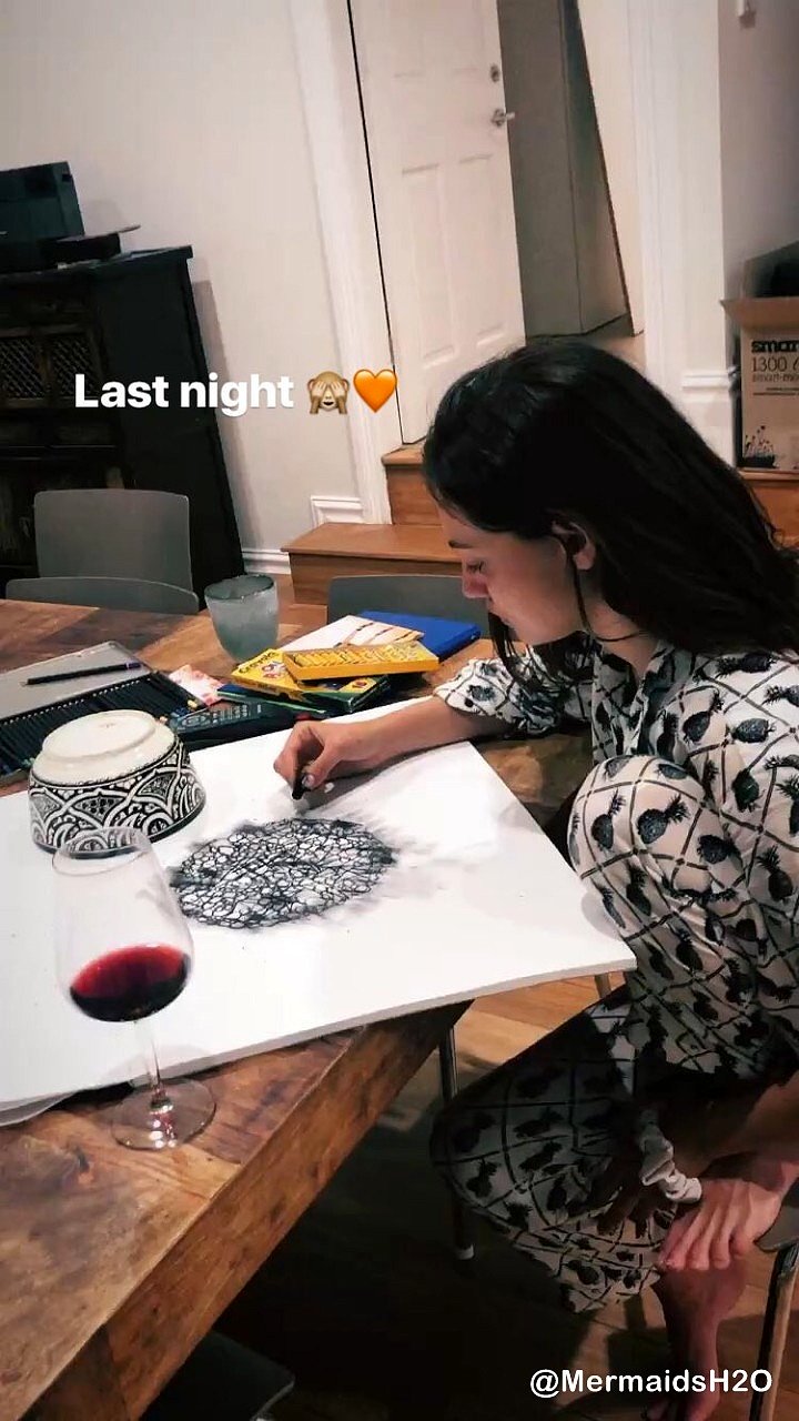 Phoebe Tonkin - Instagram Story Sept 2018
