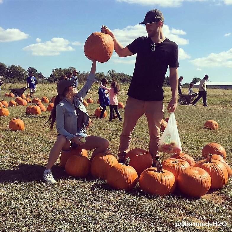 Luke Mitchell & Rebecca Breeds - Halloween 2017