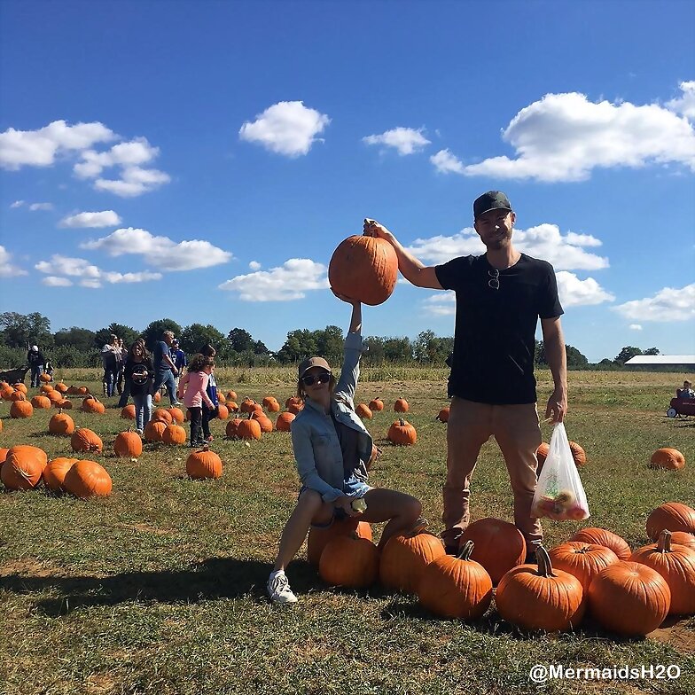 Luke Mitchell & Rebecca Breeds - Halloween 2017