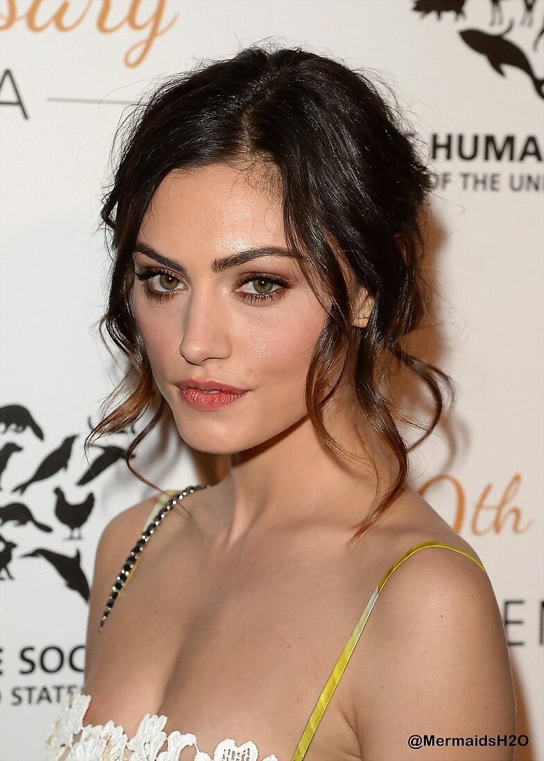 Phoebe Tonkin - Humane Society 2014