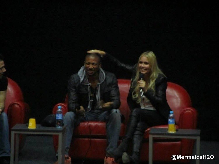 Claire Holt en Bite Me I’m Famous 2 | Paris 2014