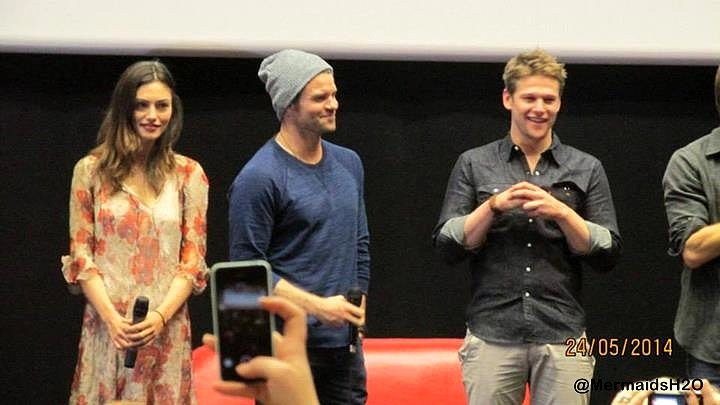 Phoebe Tonkin en Bite Me I’m Famous 2 | Paris 2014