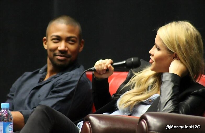 Claire Holt en Bite Me I’m Famous 2 | Paris 2014