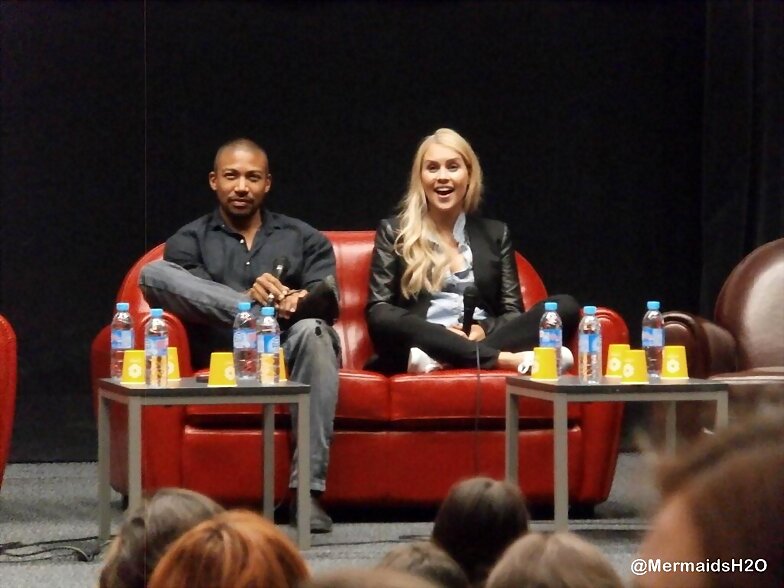 Claire Holt en Bite Me I’m Famous 2 | Paris 2014