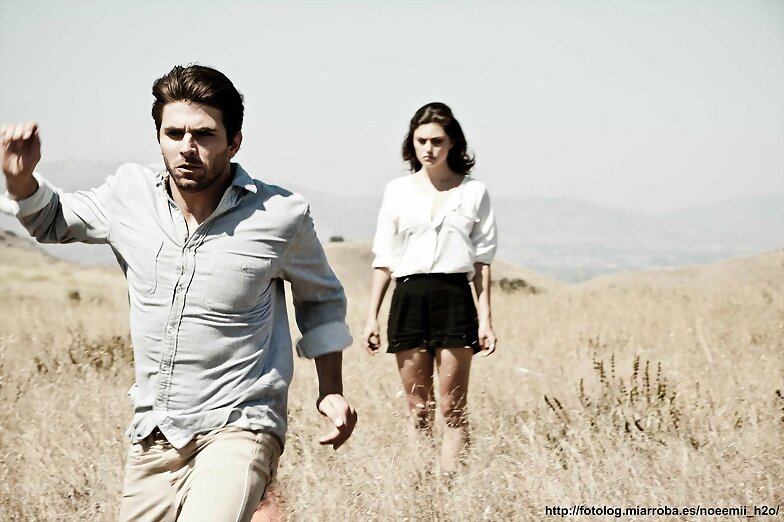 Phoebe Tonkin - Miles Fisher 'Don't Let Go' (2012)