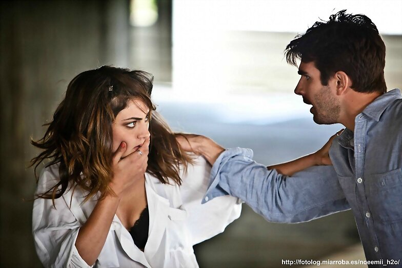 Phoebe Tonkin - Miles Fisher 'Don't Let Go' (2012)