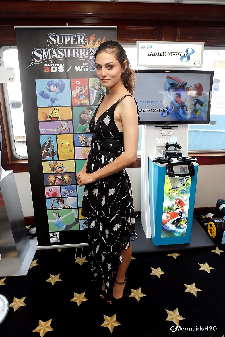 Phoebe Tonkin - 'The Originals' Comic Con 2014
