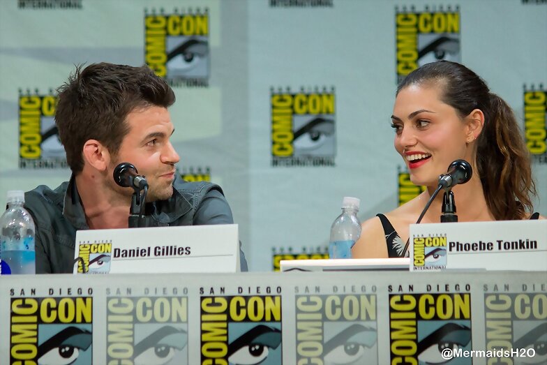 Phoebe Tonkin - 'The Originals' Comic Con 2014