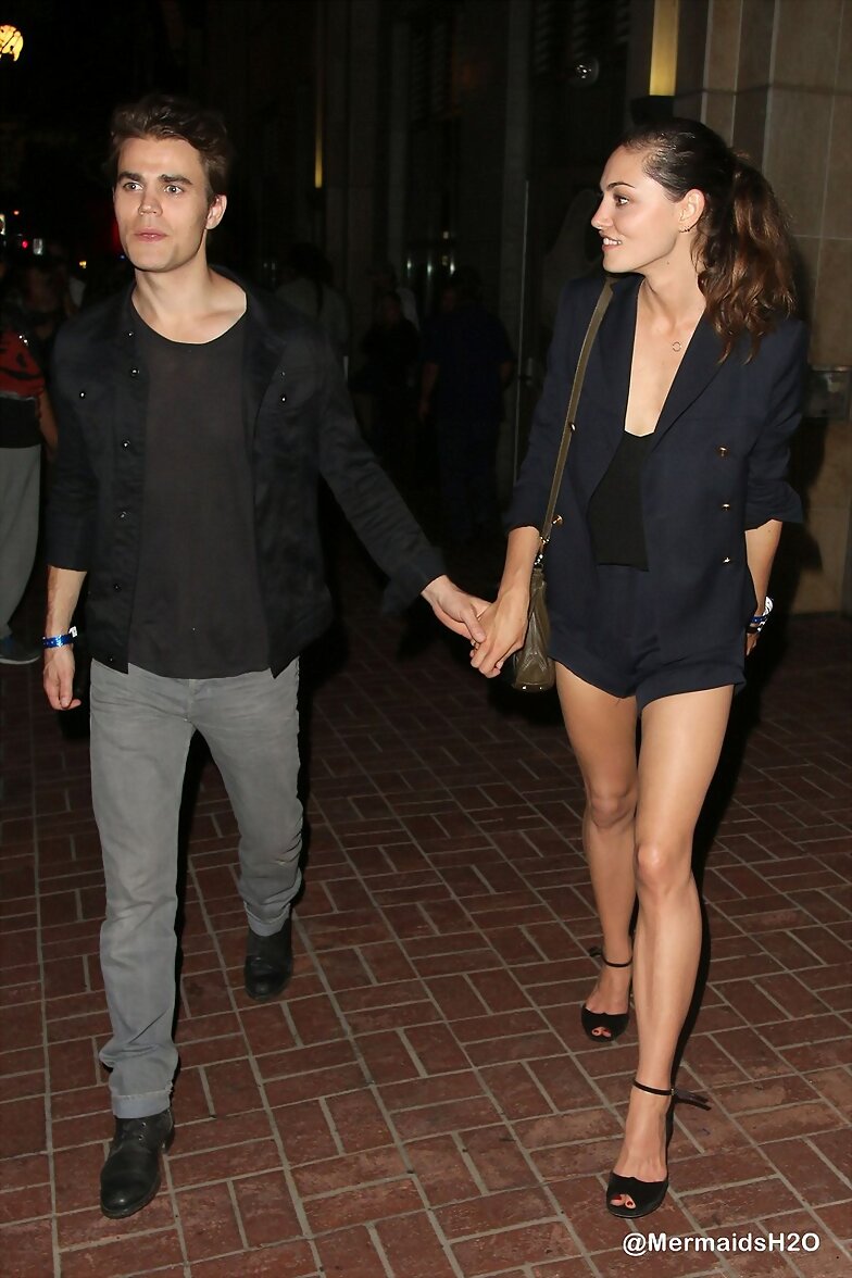 Phoebe Tonkin & Paul Wesley | Comic Con 2014