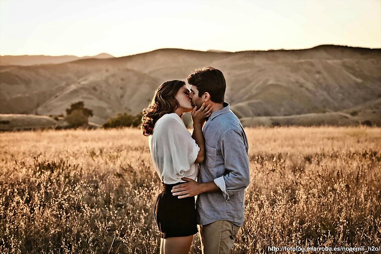 Phoebe Tonkin - Miles Fisher 'Don't Let Go' (2012)