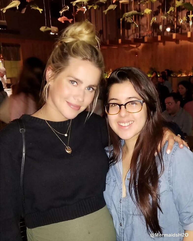 Claire Holt con fans | Enero 2019