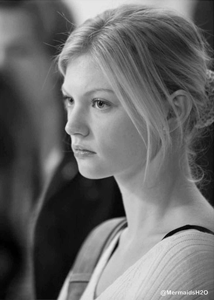 Cariba Heine en Dance Academy (2010-2013)