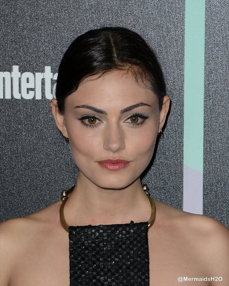 Phoebe Tonkin - EW's Annual Comic Con party 2014