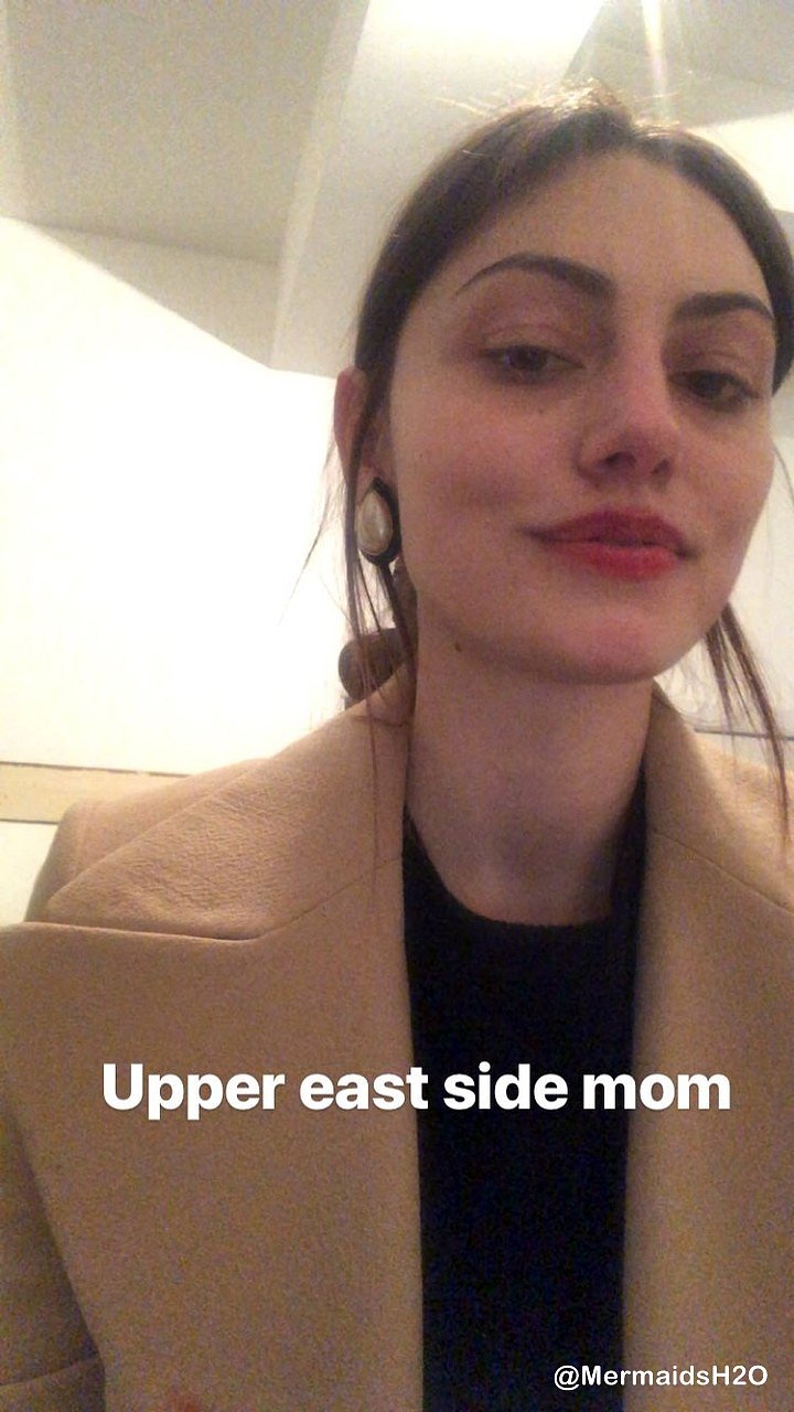 Phoebe Tonkin - Instagram Story Jan 2019