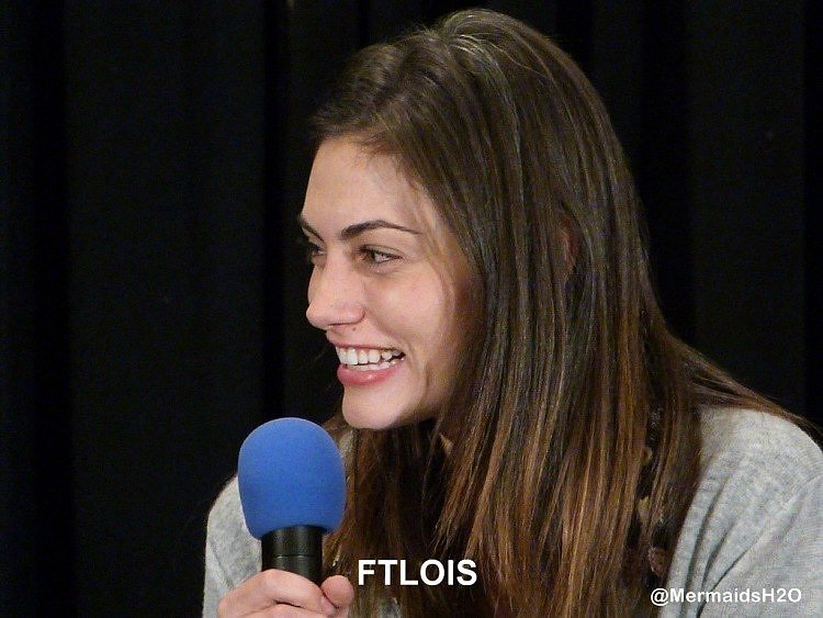Phoebe Tonkin TVD Dallas convention, Aug 2014