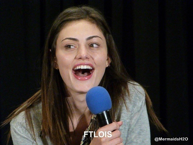 Phoebe Tonkin TVD Dallas convention, Aug 2014