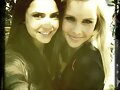 Claire Holt y Nina Dobrev de The Vampire Diaries
