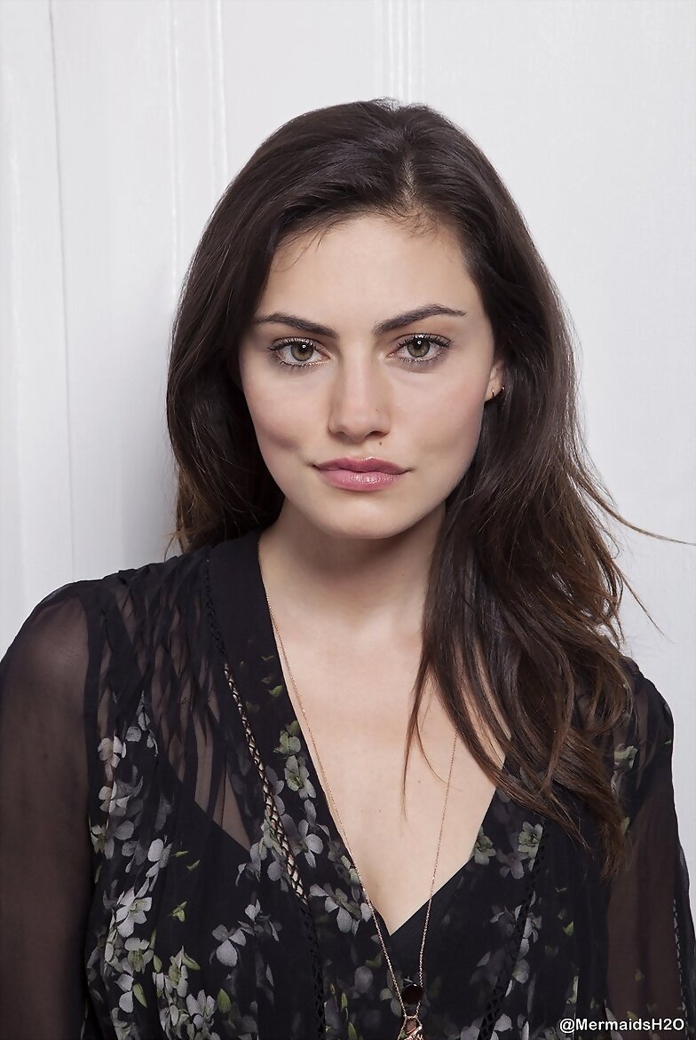 Phoebe Tonkin photoshoot The Daily Telegraph 2014