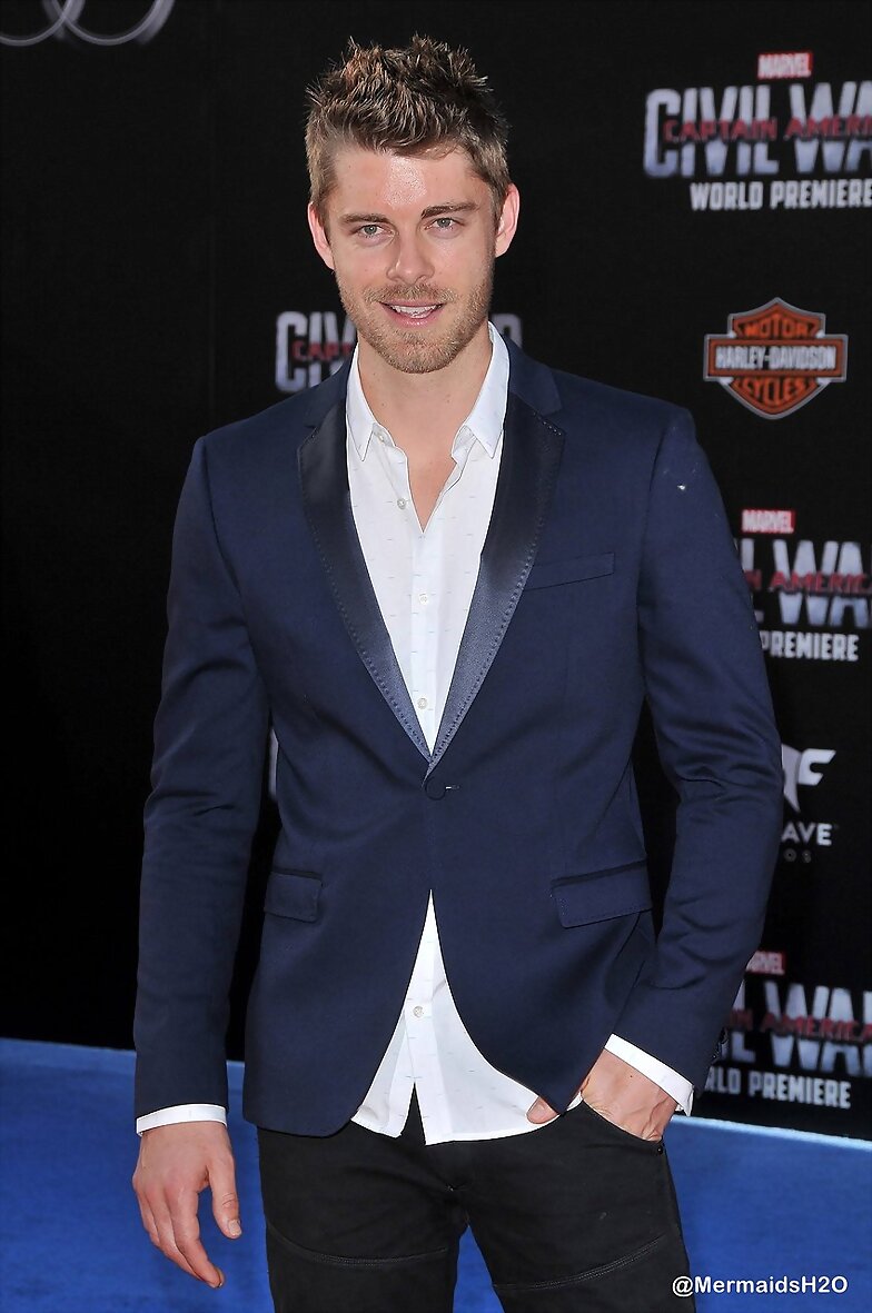 Luke Mitchell - Premiere Captain America | 2016
